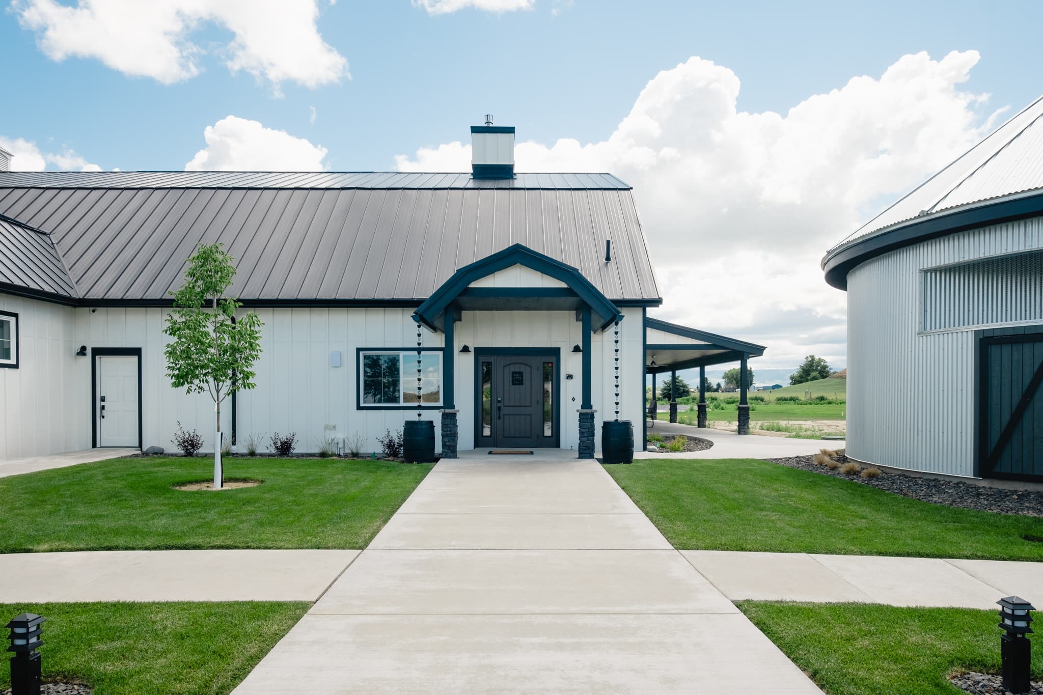 Path from car park to the main entrance to the barn/dining room. The silo suite is to one side